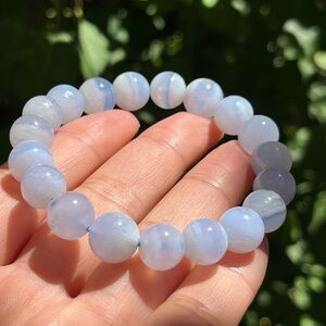 10mm‎ stretchable translucent blue lace agate bracelet
